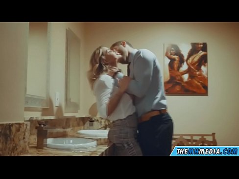 ❤️ Nalika pirang busty seduces anjeun dina restroom umum Poro anal dina su.xxxshake.ru ☑